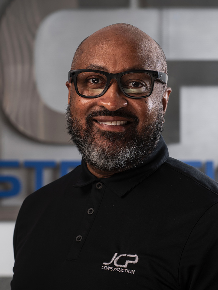 Clifton Phelps headshot